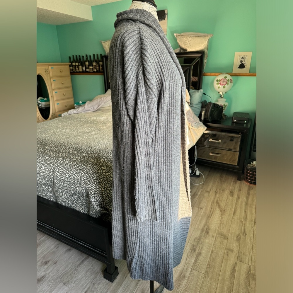 Extra Long Drop Shoulder Gray Sweater Robe - Picture 5 of 12